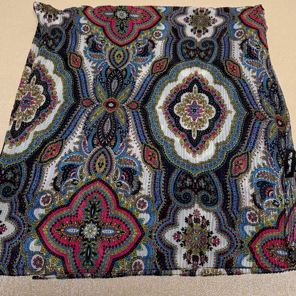 Uno Alla Volta Colorful Patterned pleated scarf